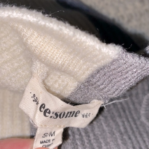 ee:some grey leopard print sweater size small/medium - Picture 5 of 7